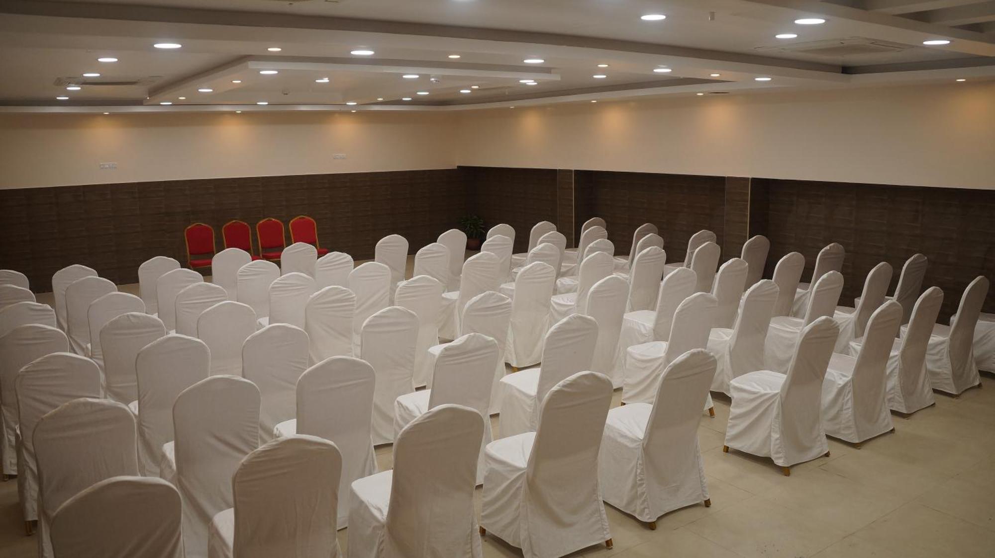 Kani Residency Hotel Тутікорин Екстер'єр фото